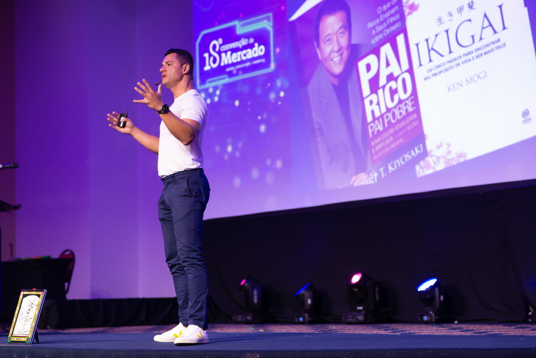 Leandro Figueiredo em palestra